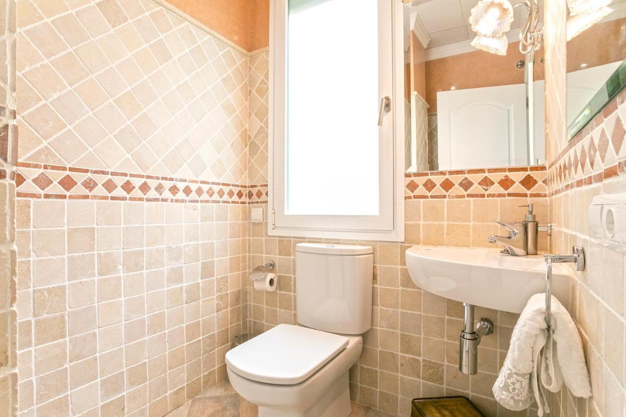 Las Mansiones De Constitucion Apartamentosmalagamanagement Exteriör bild